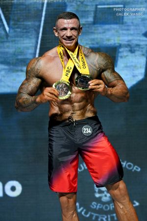 MEN'S PHYSIQUE МАСТЕРА +40
